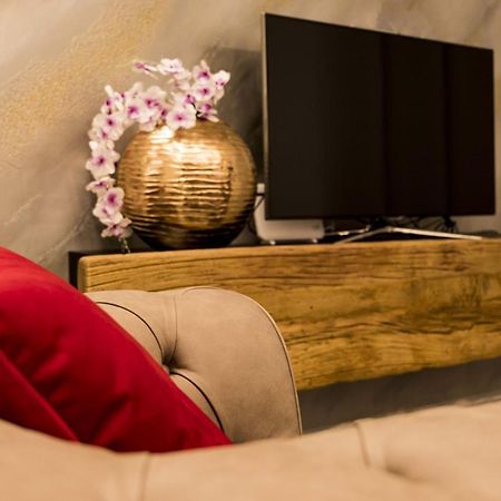 Vipverona Luxury Apartment - Royal Welcome Ngoại thất bức ảnh