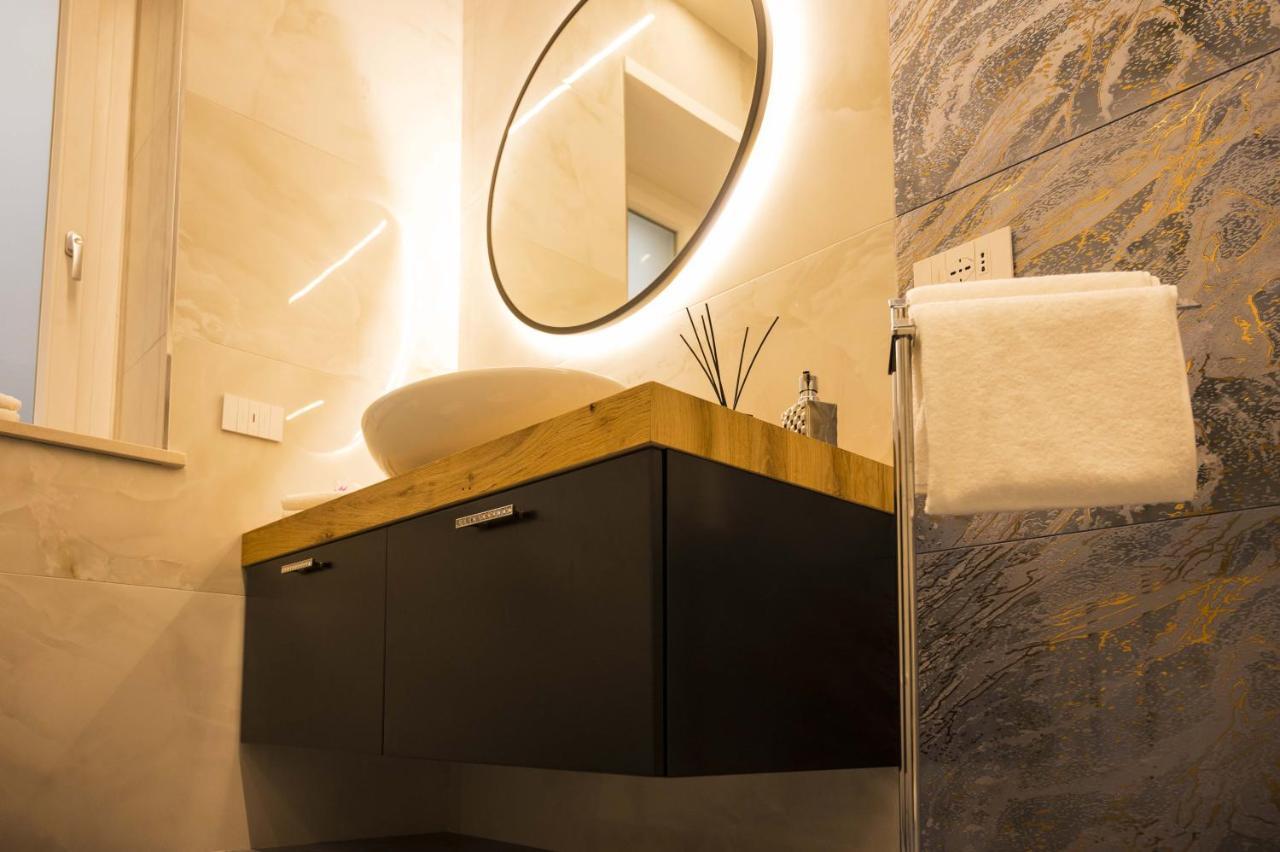 Vipverona Luxury Apartment - Royal Welcome Ngoại thất bức ảnh