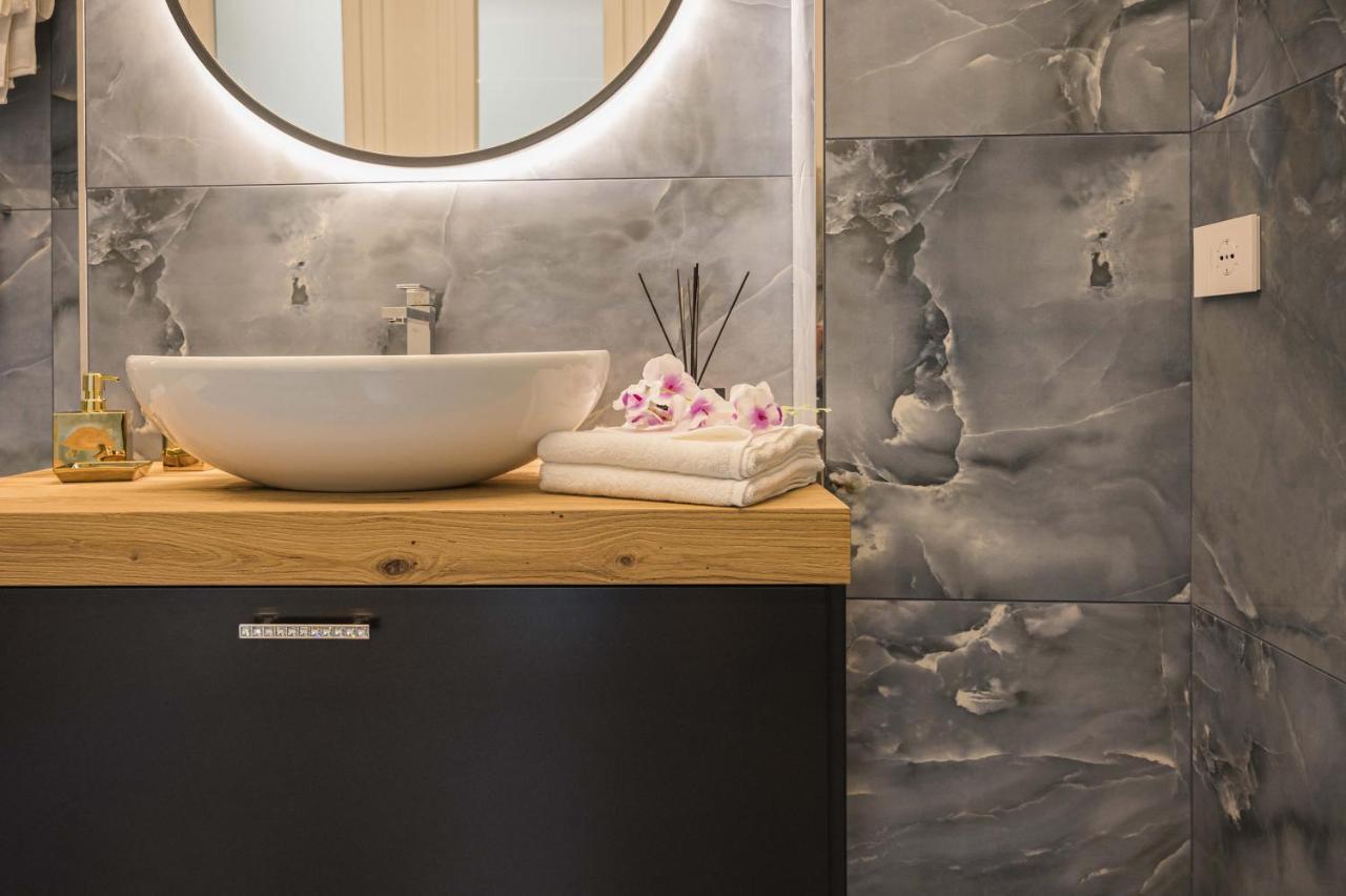 Vipverona Luxury Apartment - Royal Welcome Ngoại thất bức ảnh